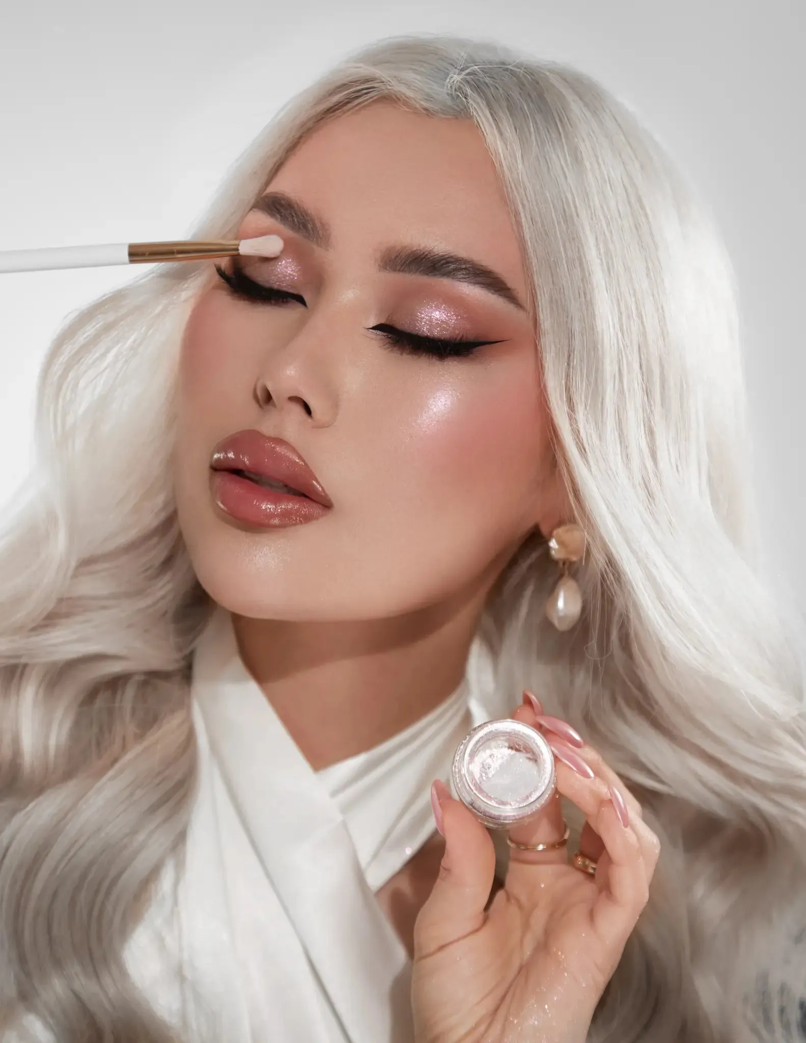 #03 White Pink Eyeshadow Glitter
