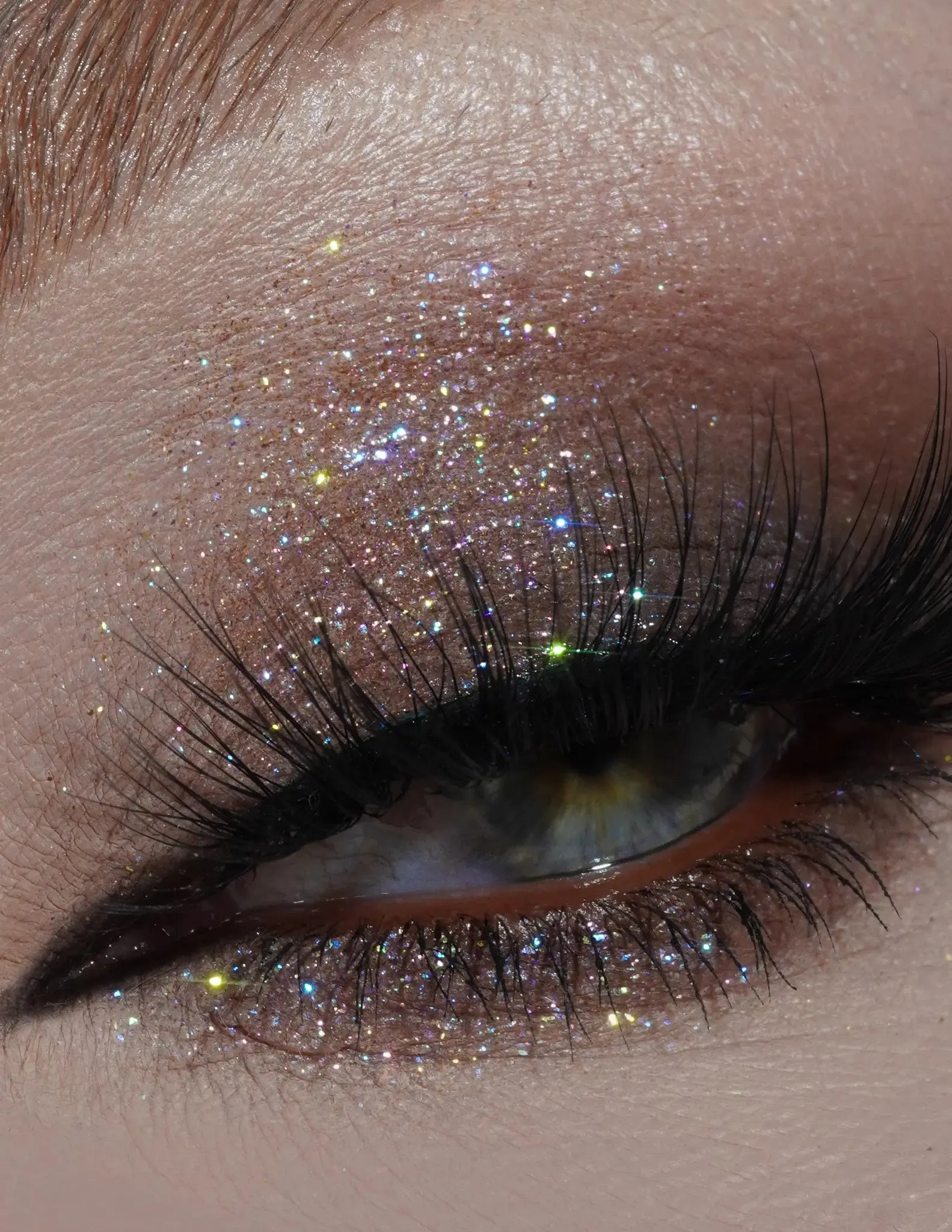 #13 Beige Eyeshadow Glitter