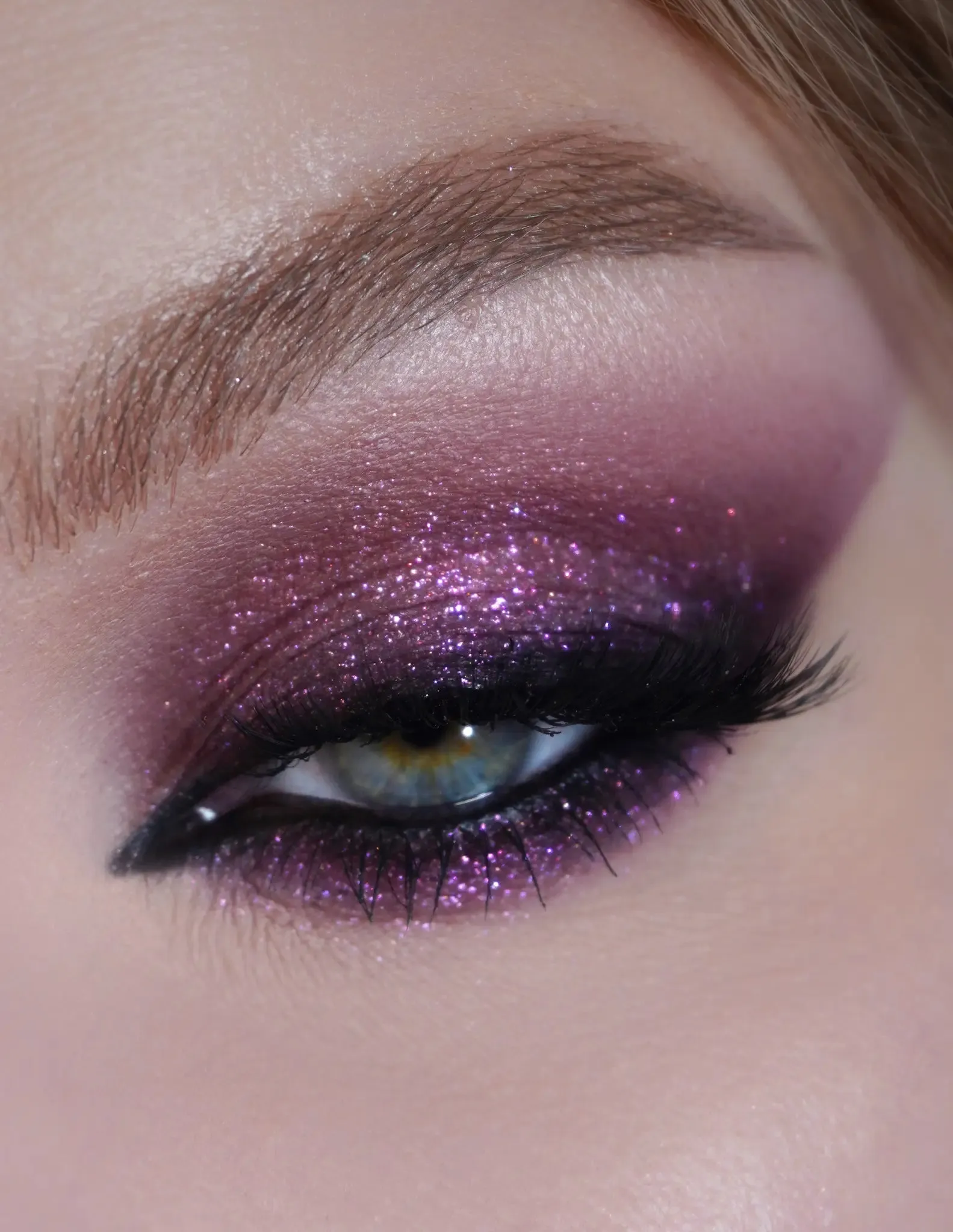 #17 Gray Pink Eyeshadow Glitter
