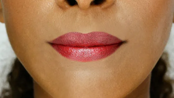 Burt's Bees Satin Lipstick - Ruby Ripple  3.4g