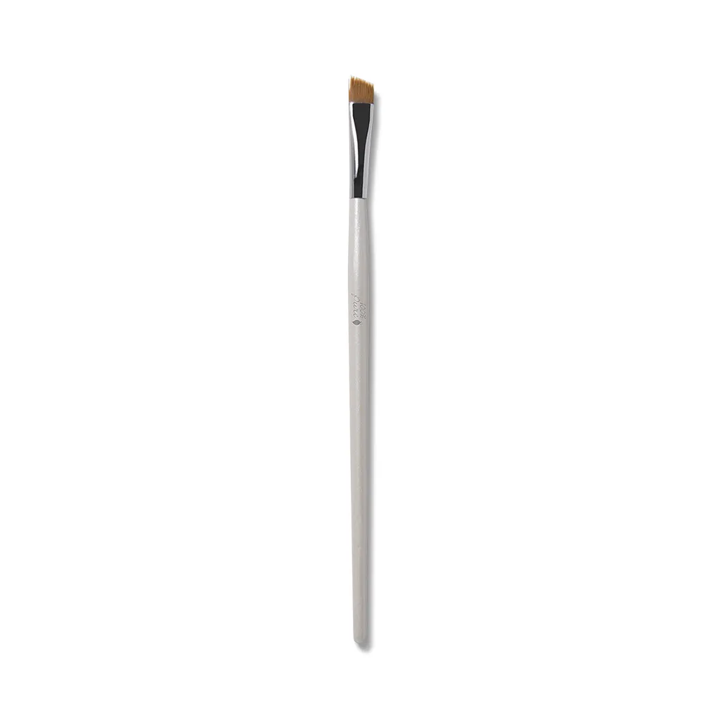 Cruelty Free Angled Brush #8