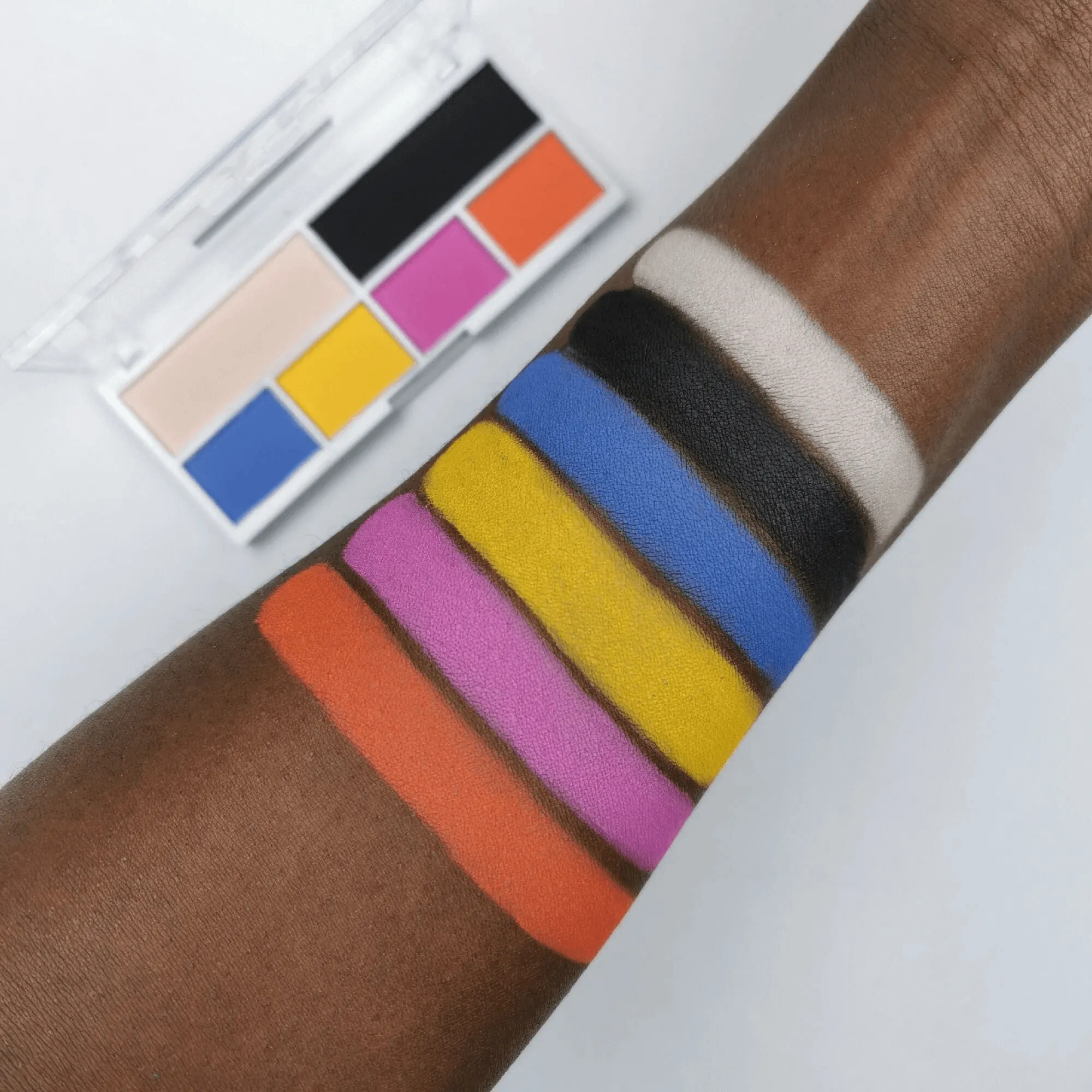 Makeup Revolution Relove Colour Play Eyeshadow Palette