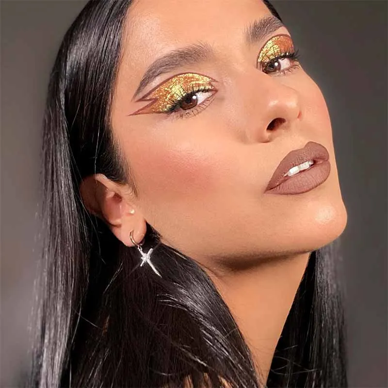 MOIRA Diamond Daze Liquid Shadow